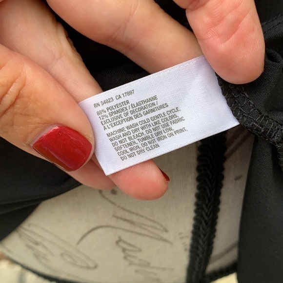 Gap Body Fit Ruched Back Black Top - Picture 10 of 11